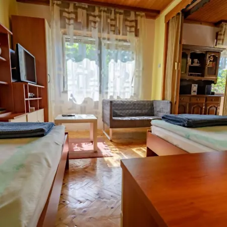 House Bri Ki - One Bedroom House With Terrace Dom wakacyjny